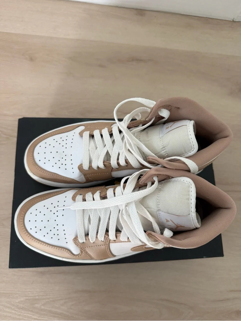 Air jordan 1 mid hemp/white-gum yellow mens